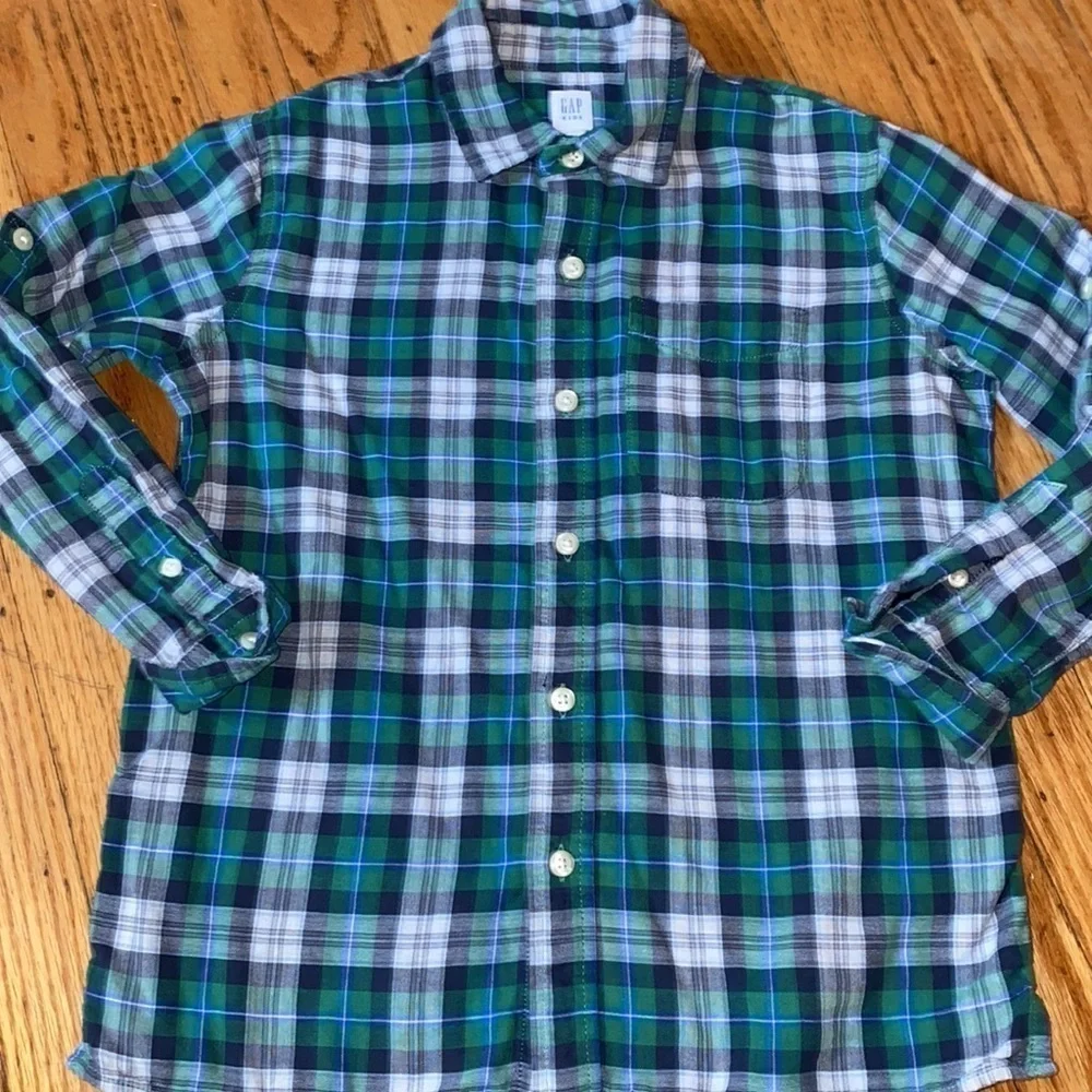 Gap size 8 plaid lined shirt